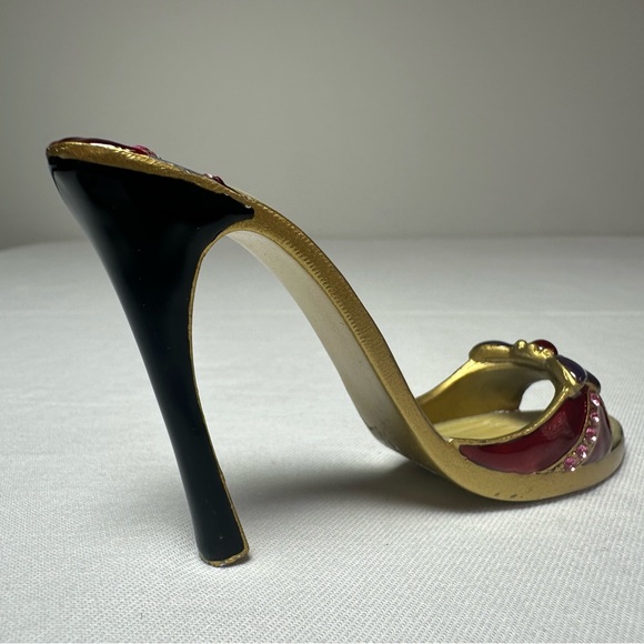 Shoe - Picture 5 of 12